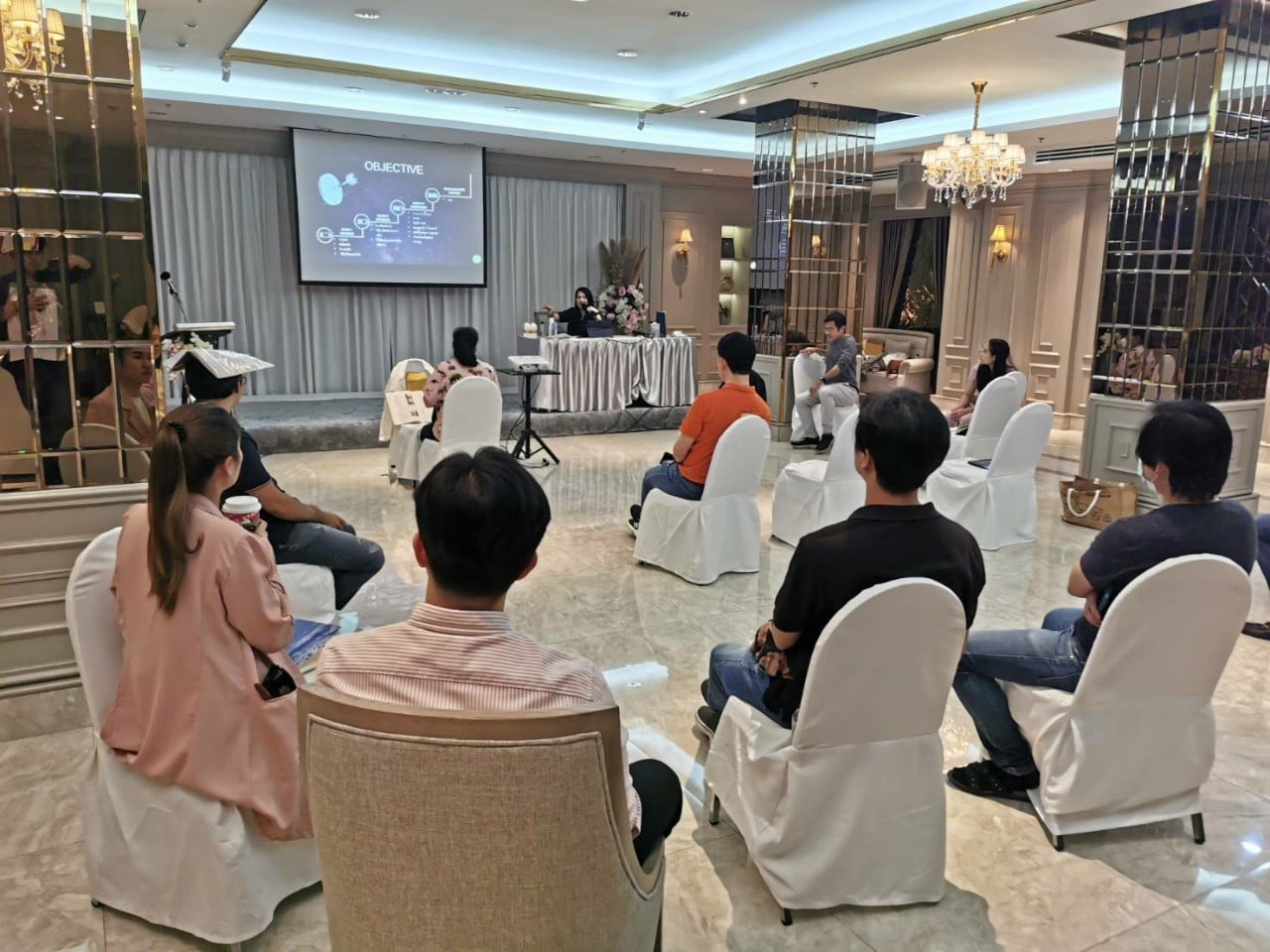 บรรยากาศเวิร์กชอปในห้องจัดงานโรงแรม